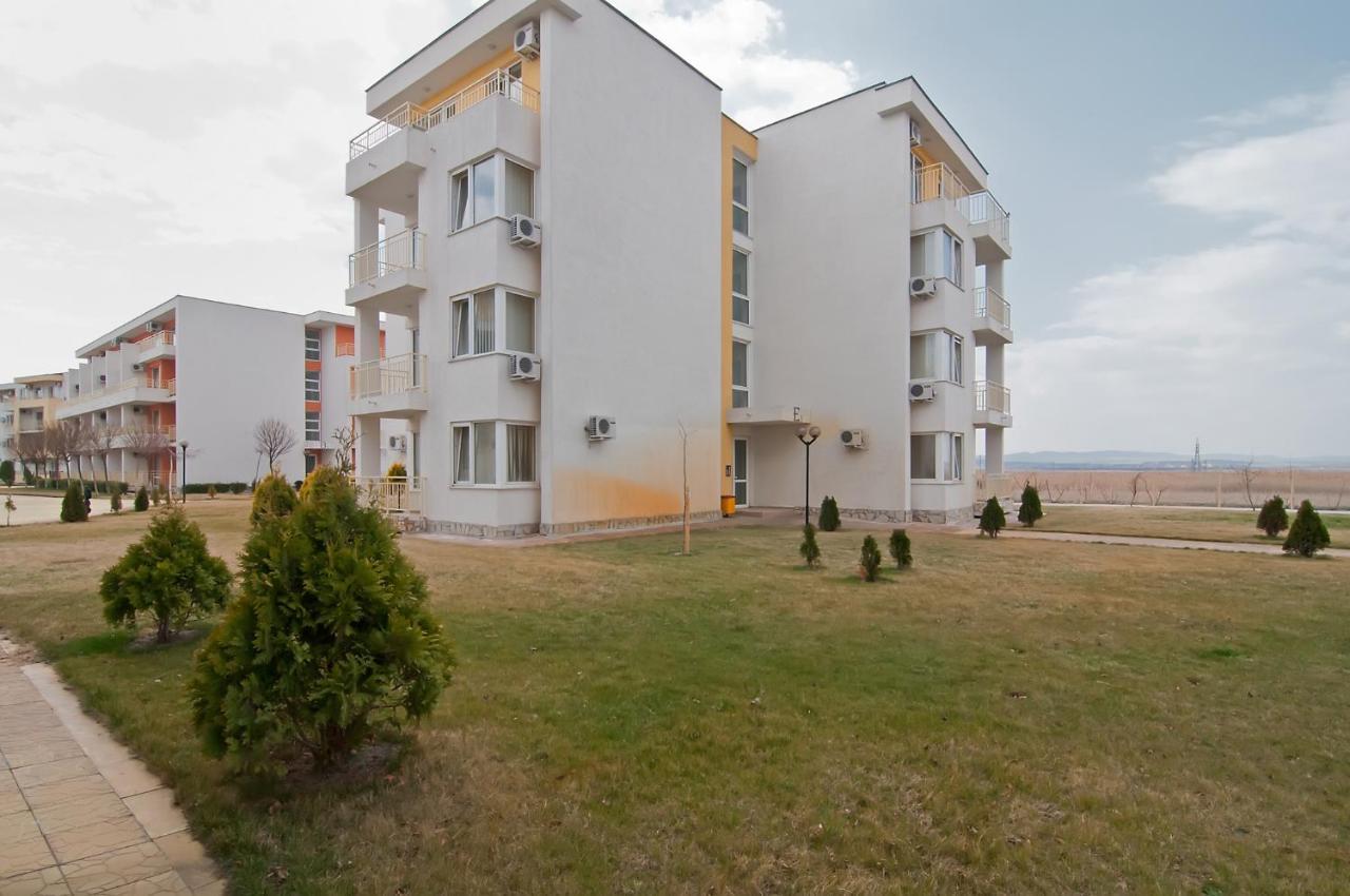 Holiday Apartments Next To Action Aquapark Sunny Beach Exterior photo